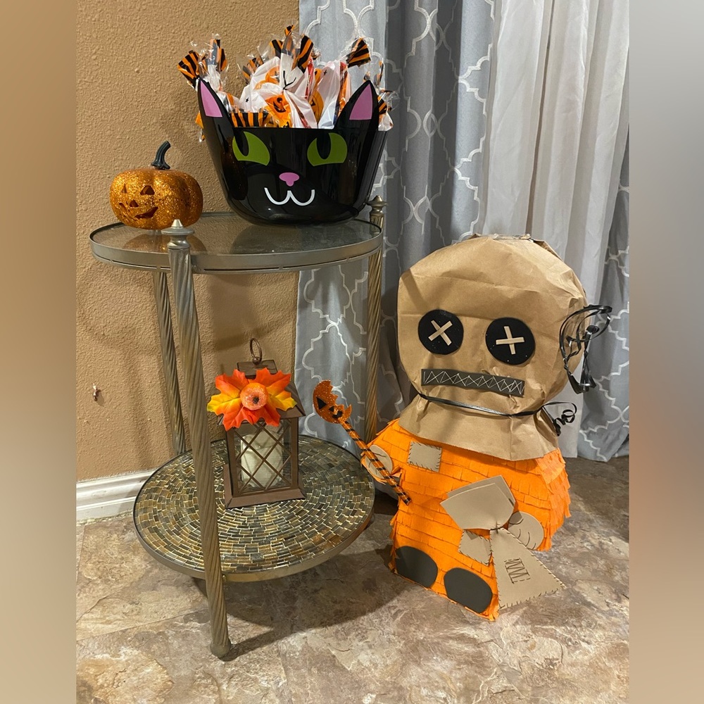 sam trick r treat only piñata!